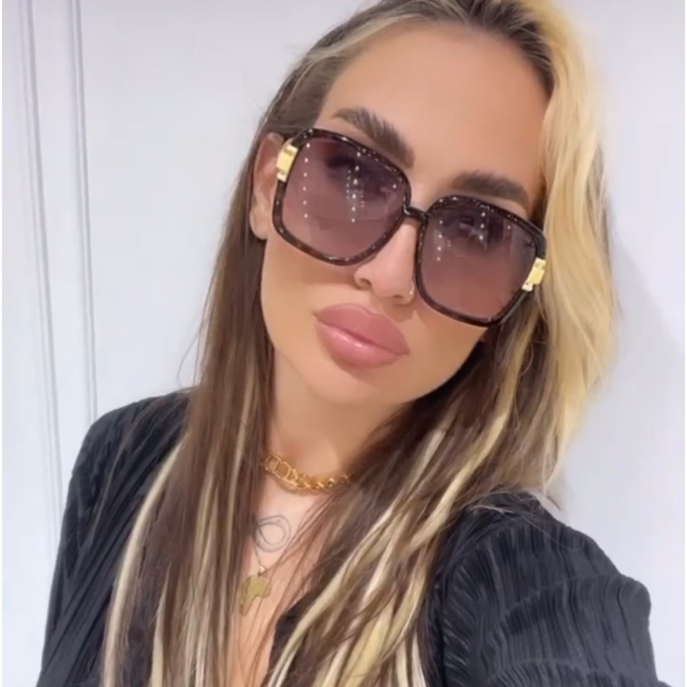 Gucci Oversized Authentic GG1066s 004 New season Sunglasses
